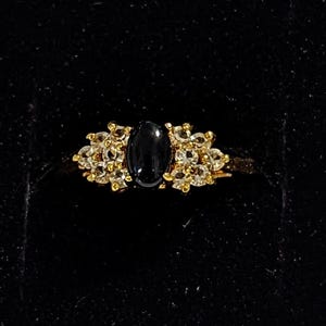 Oval Onyx & klare Brilliant Cut Zirkon Steine Ring 18Kt HGE Gelbgold Cocktail-Ring Größe 8