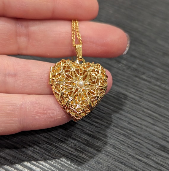 Rare Avon Heart Locket Necklace Avon Treasured Mom