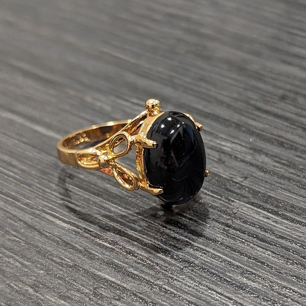 Black Onyx Gemstone Ring 18Kt HGE Yellow Gold Cocktail Ring  Size 7 Hallmarked