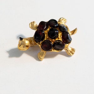 Vintage Statement Raw Garnet Pin Brooch Brushed Gold  Shiny Turtle Terrapin Tortoise Brooch Symbol of Good luck Birthstone