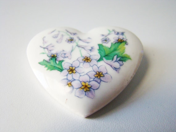 Vintage Avon Ceramic Heart Shaped Brooch Pin Purp… - image 1