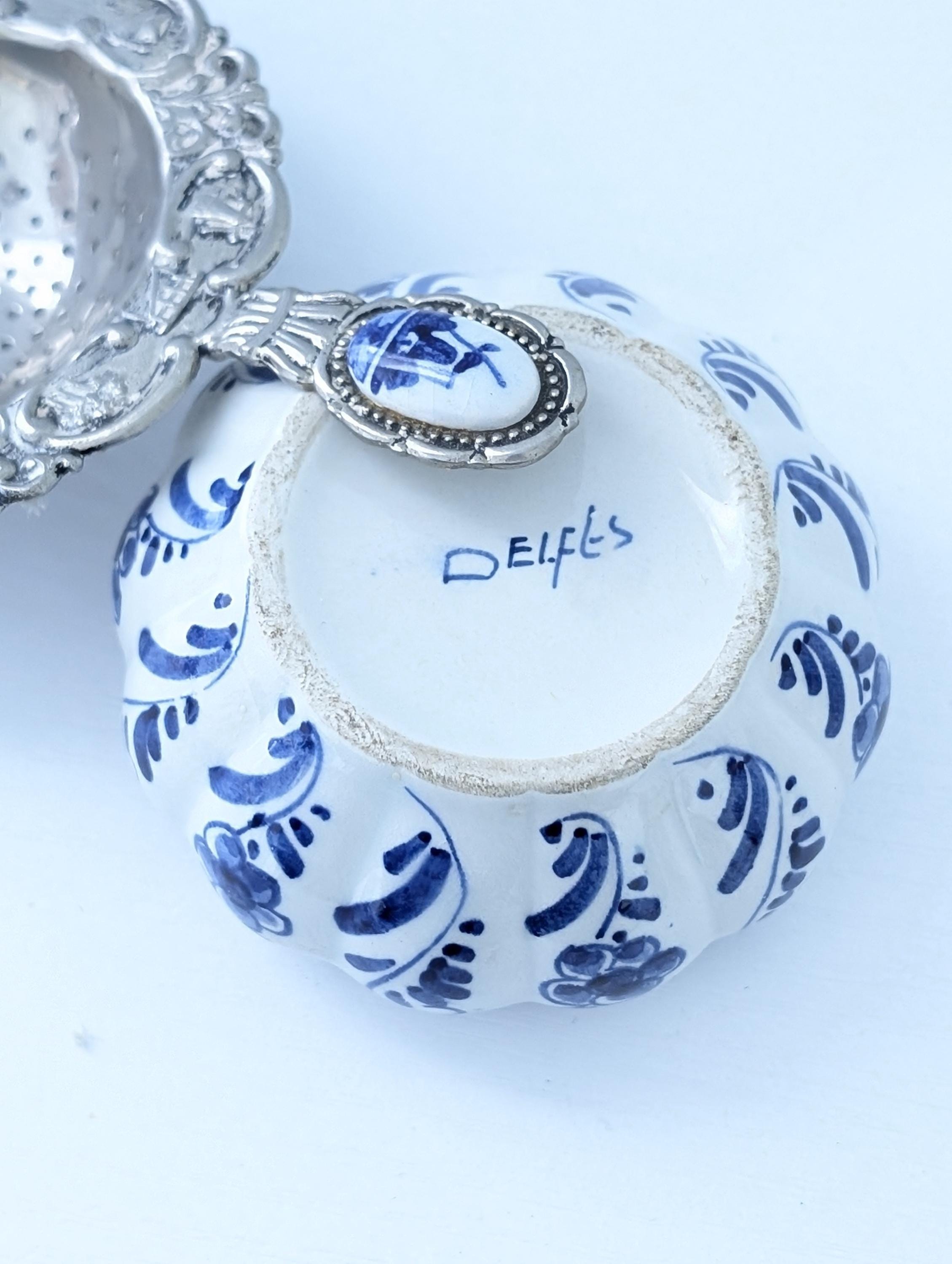 Vintage Delft Blue Floral Holland Tea Strainer With Porcelain