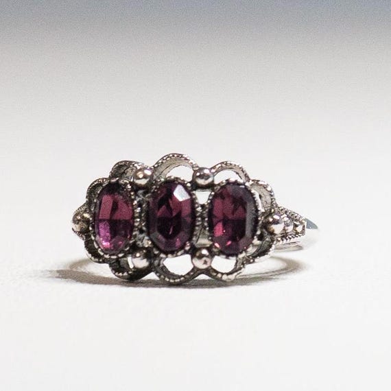 1975 Signed Avon Purple Brilliance Ring Amethyst 3 Stone Adjustable (Size 4-5.5) 50Years