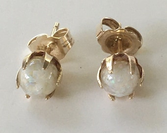 Vintage Genuine Opal Chips 18K Solid Yellow Gold Mini Studs 5.5mm 14K Gold Backs
