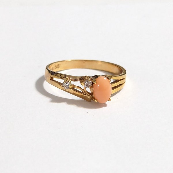 Vintage Coral Ring 18K HGE Oval Pink Coral Cocktail Ring Angel Coral Ring Size 10 Designer Collection Costume Ring Marked