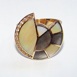 14K Gold Ring 585 Rose Gold Mother of Pearl Ring SIZE 7.5 Hallmarked 7.2 g made in Ukraine