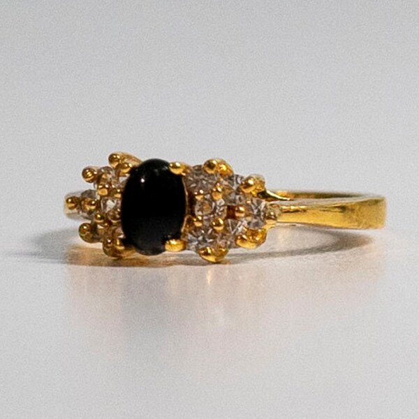 Oval Onyx & Clear Brilliant Cut Zircon Stones Ring 18Kt HGE Yellow Gold Cocktail Ring Size 8