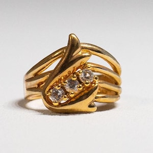 Dolphin Birthstone Ring April Clear Zircon Ring 18Kt Yellow Gold HGE Size 7 Hallmarked
