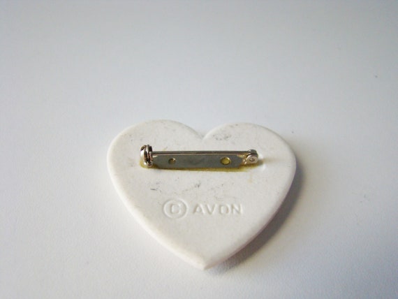 Vintage Avon Ceramic Heart Shaped Brooch Pin Purp… - image 3