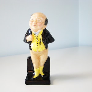 Vintage Dickens Figurine Royal Doulton &quot;Mr Pickwick&quot; 4&quot; Figurine M41 L Harradine (1931) England Estate Market Collectible Art