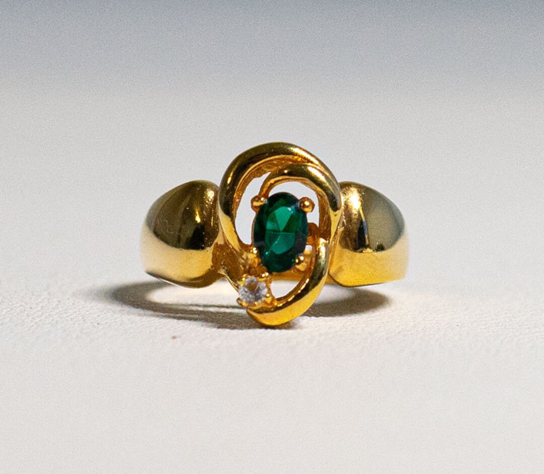 Emerald Queen Wave Ring main image 1