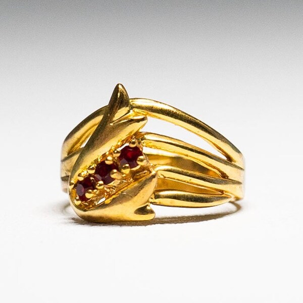 Dolphin Birthstone Ring Garnet Red Crystals Ring 18Kt HGE Yellow Gold Finish Size 8 Hallmarked