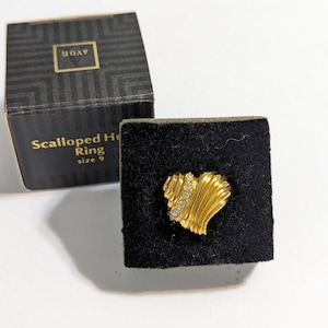 Avon Scalloped Heart Ring Size 9 New Old Stock In Box Avon Fashion Jewelry 1994