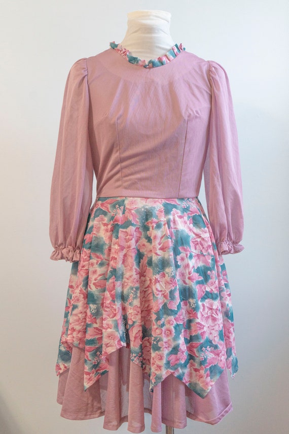 Vintage 1970s Women's Pale Pink Floral Secretary … - image 2