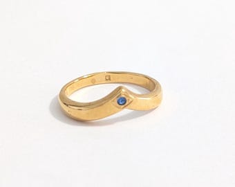 Avon Chevron V Band Ring Size 9 Gold-Tone Blue Stone Avon Birthstone Old Stock
