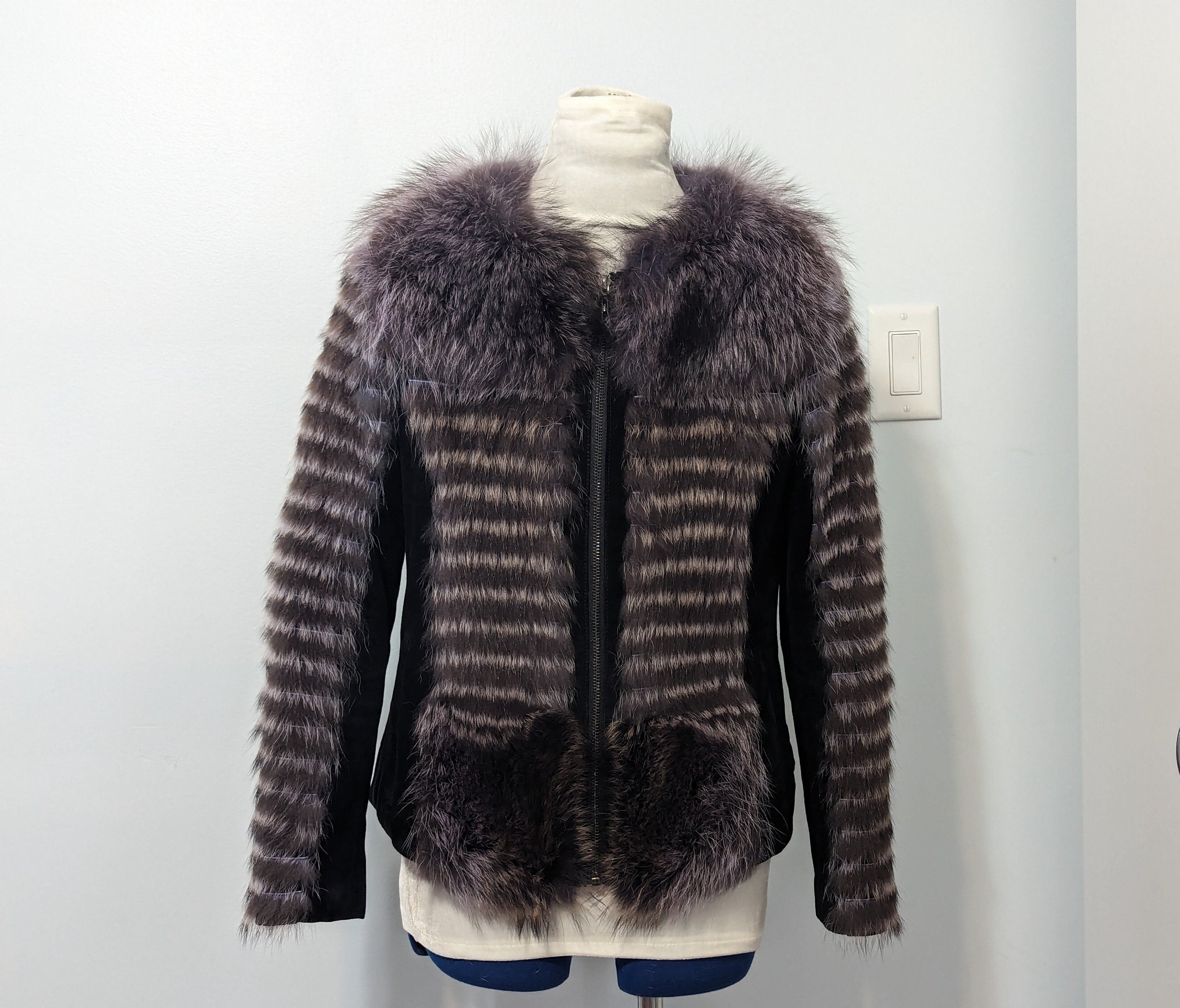 ジャケット・アウター Rare silver fur black suede jacket 00s Rare silver fur black suede jacket 00s Luxury Silver Fox Black
