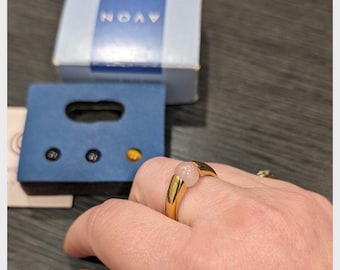 Vintage Avon Power Bead Ring Set: Gold Finish, Interchangeable Gemstone Orbs, Size 7 NOS