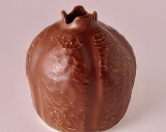 Vase with Pomegranate Shape
