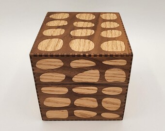 Spots: Limited Edition box with backless inlay