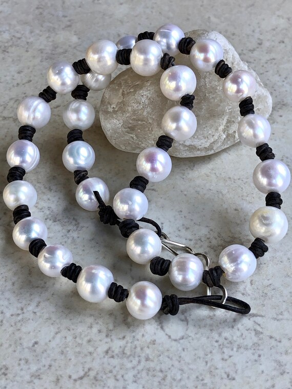 Single Cultured White Pearl Bracelet on Black Leather Cord with Easy Hook Clasp Single Cultured White Pearl Bracelet on Black Leather Cord with Easy Hook Clasp