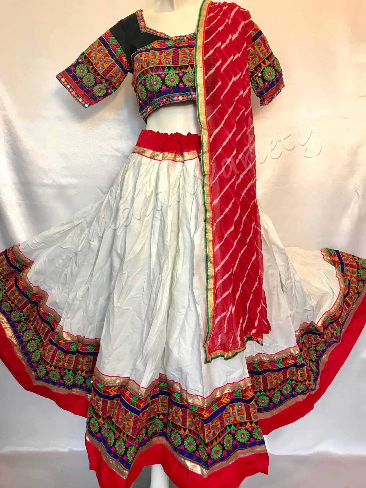 hand work chaniya choli