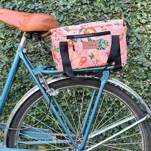 Magui Floral Peach Stammtasche - Wasserfeste Fahrradtasche mit Blumenmuster