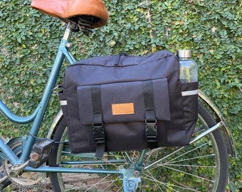 Black Pannier Duffel, Bicycle waterproof pannier, Commute Case, bike bag, Bag shoulder pack