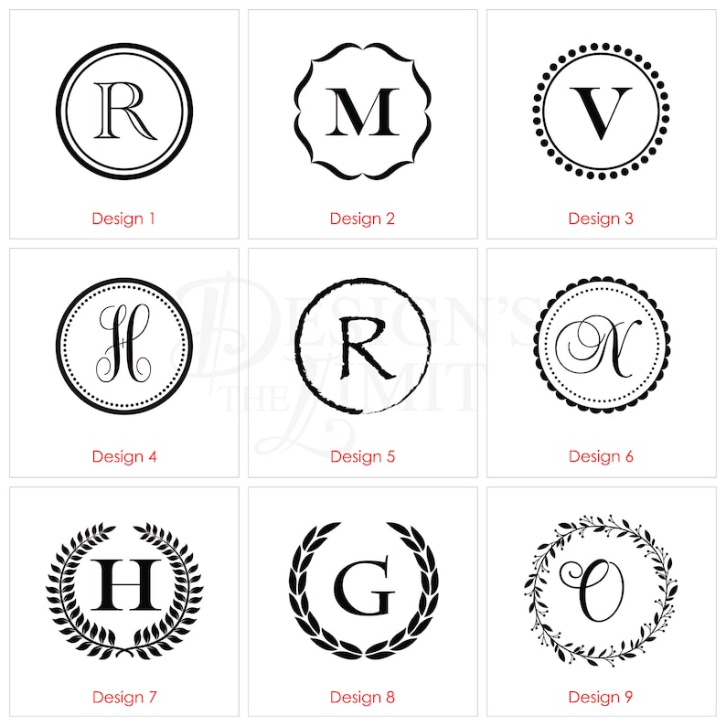Puede incluir: Nueve dise&ntilde;os de monogramas diferentes que presentan una sola letra en un c&iacute;rculo o una corona. Los dise&ntilde;os est&aacute;n numerados del 1 al 9.