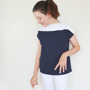 Discussiegroep | Kindermaten 2 - 14 | Day-on-the-bay T-shirt met boothals | PDF-naaipatroon om thuis of in de drukkerij af te drukken