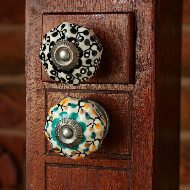 Flower Ceramic Knobs Shepherds with Brushed Chrome Finish