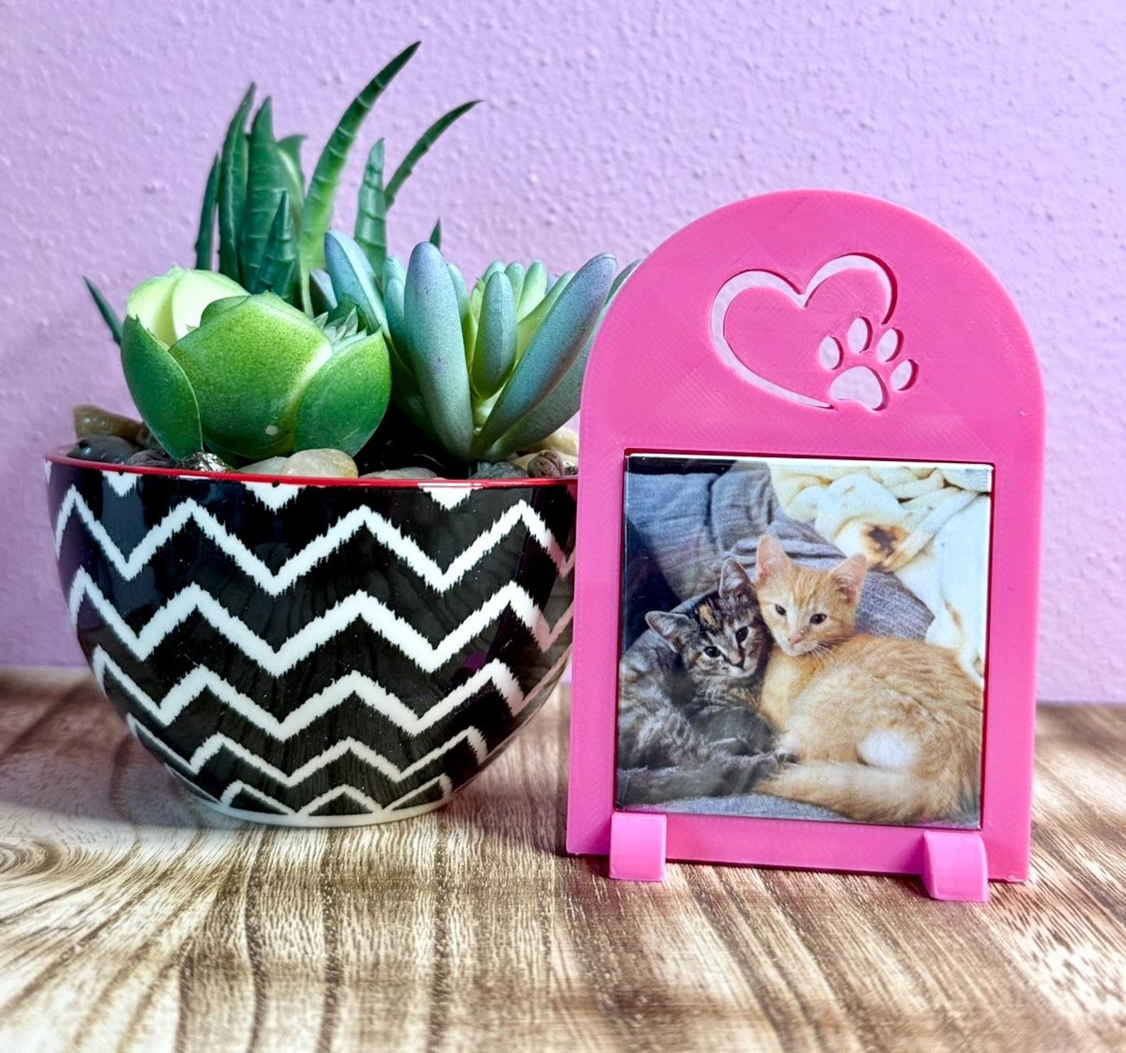 Custom Photo Magnet Frame (paw): Includes One (1) 2