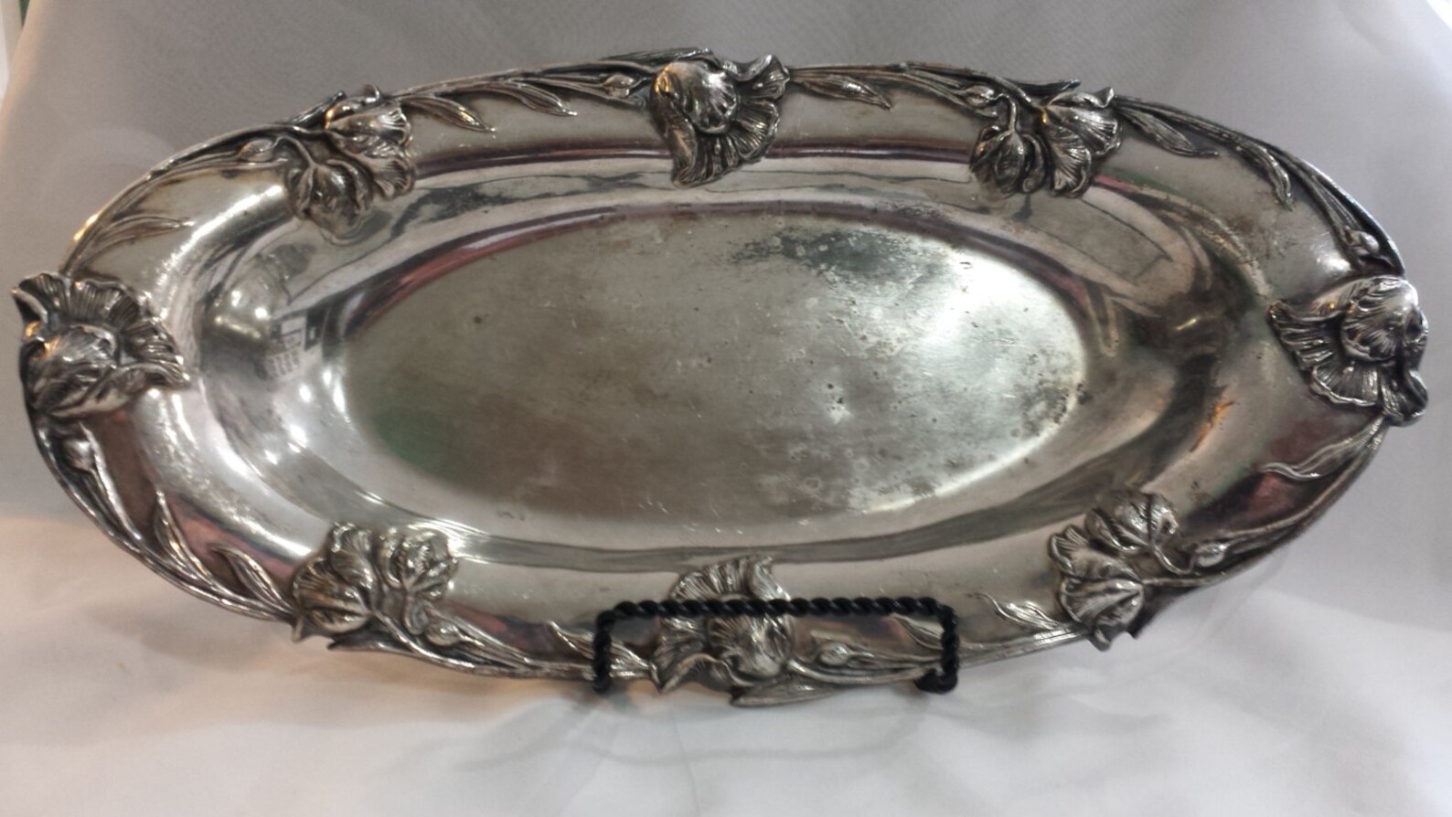 Vintage FORBES SILVER Quadruple Plate Oval Flower Scroll Etsy