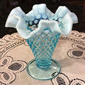 Vintage Fenton Blue Opalescent Hobnail Ruffled Trumpet Flower Vase 5.5 inch vase