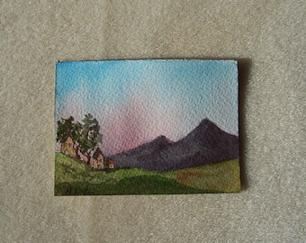 Acuarela original, "Dusk Mountain" 2,5 por 3,5 pulgadas, ACEO coleccionable, paisaje, casa, cabaña, árboles montañas