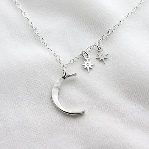 Collar de Luna y Estrellas - Collar de plata de ley - Collar con iniciales personalizadas - Joyas celestiales - Collar con iniciales familiares