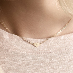 Collar de corazón delicado - collar de corazón con inicial - collar con letra - relleno de oro de 14 k, oro rosa, plata esterlina - dije de corazón