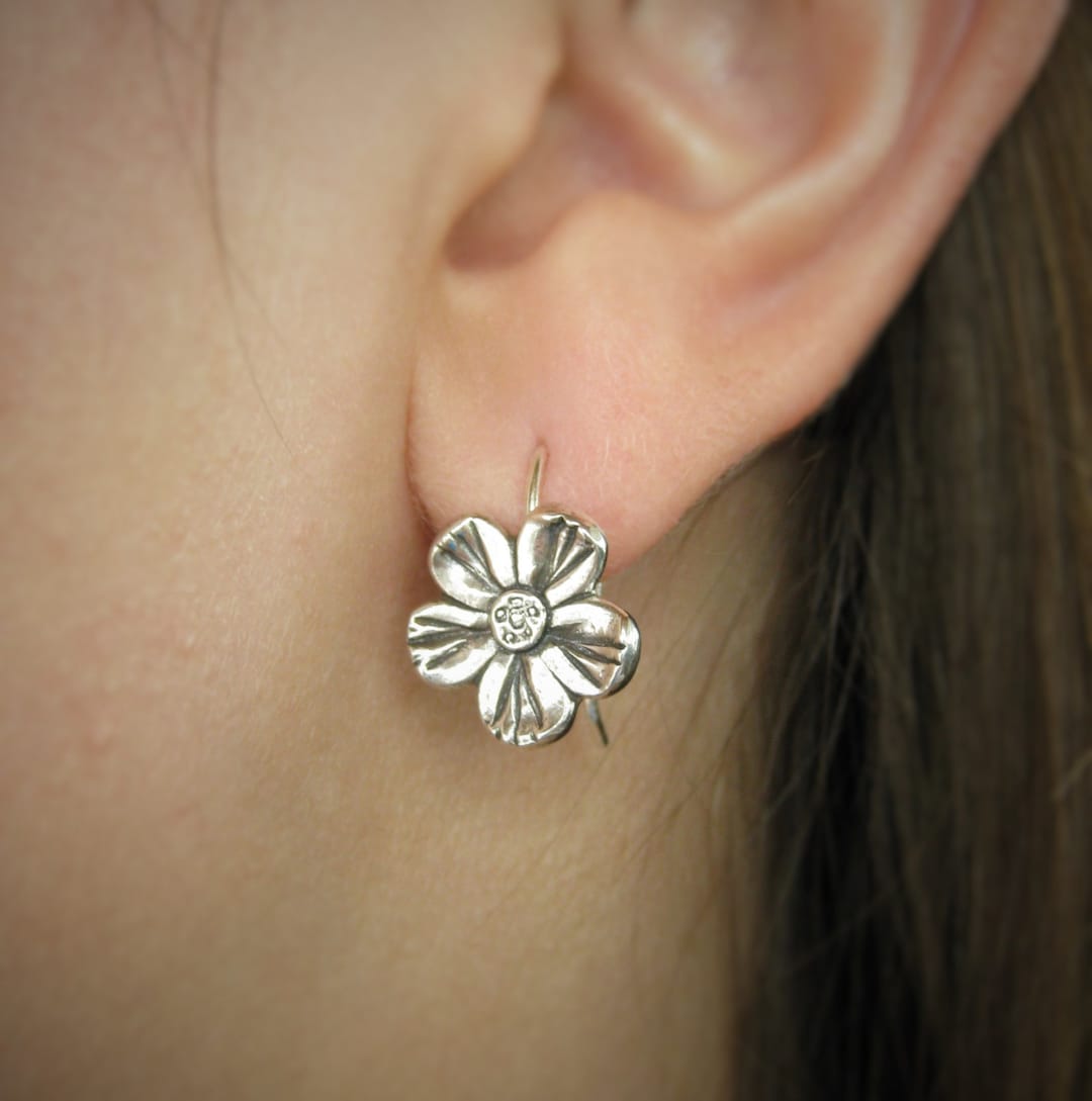 LACE FLOWER SILVER EARRINGS