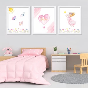 Roze Baby Girl Nursery Decor Set van 3 Print, Meisjes Slaapkamer Kunst, Gepersonaliseerde Kwekerij Prints, Aangepaste Naam, Bloemen Muurkunst, Roze Muurkunst