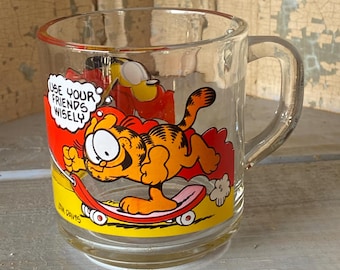Vintage 1978 McDonald's Promotional Advertising Garfield Glass Mug, Jim Davis Comic Garfield Characters Yellow Cartoon Cat Clear Coffee Cup