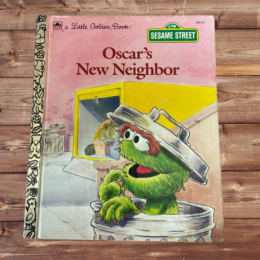 洋書 Little Golden Book Oscar's New Neighbor Oscar's New Neighbor Little Golden Book, Children's Bedtime