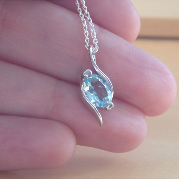 925 Blue Topaz Pendant & 18" Sterling Silver Chain/925 Topaz Heart Pendant//Topaz Jewellery/Topaz Jewelry/Topaz Necklace/November Birthstone