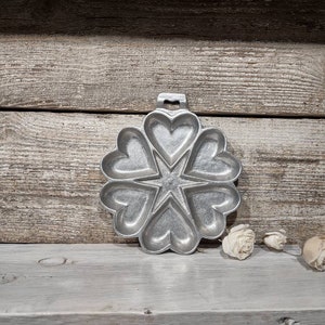 Genuine Vintage Metal Baking Mold Hearts