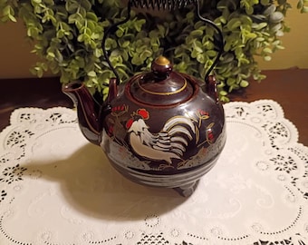 Vintage Japanese Tea Pot