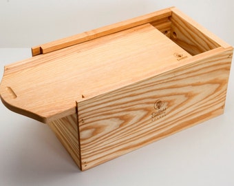 Bread Bin with Sliding Breadboard Lid