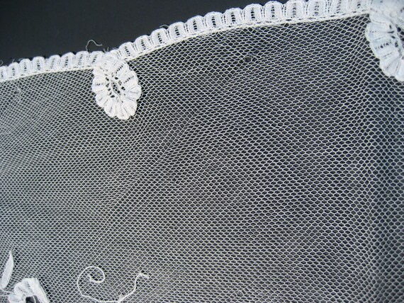 Antique Princesse Lace Net Bridal Veil or Shawl, … - image 7