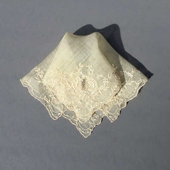Antique Embroidered Ivory Fine Irish Linen or Sil… - image 1