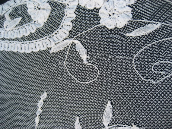 Antique Princesse Lace Net Bridal Veil or Shawl, … - image 8