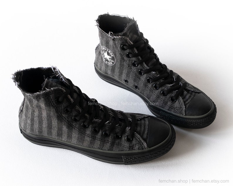 Converse All Stars mit Streifen, schwarz und graue hohe Gipfeln, Streifenmuster Jahrgang Turnschuhe, Größe 39,5 (UK 6,5, uns Wo 8.5, uns Herren 6.5) Converse All Stars mit Streifen, schwarz und graue hohe Gipfeln, Streifenmuster Jahrgang Turnschuhe, Größe 39,5 (UK 6,5, uns Wo 8.5, uns Herren 6.5)