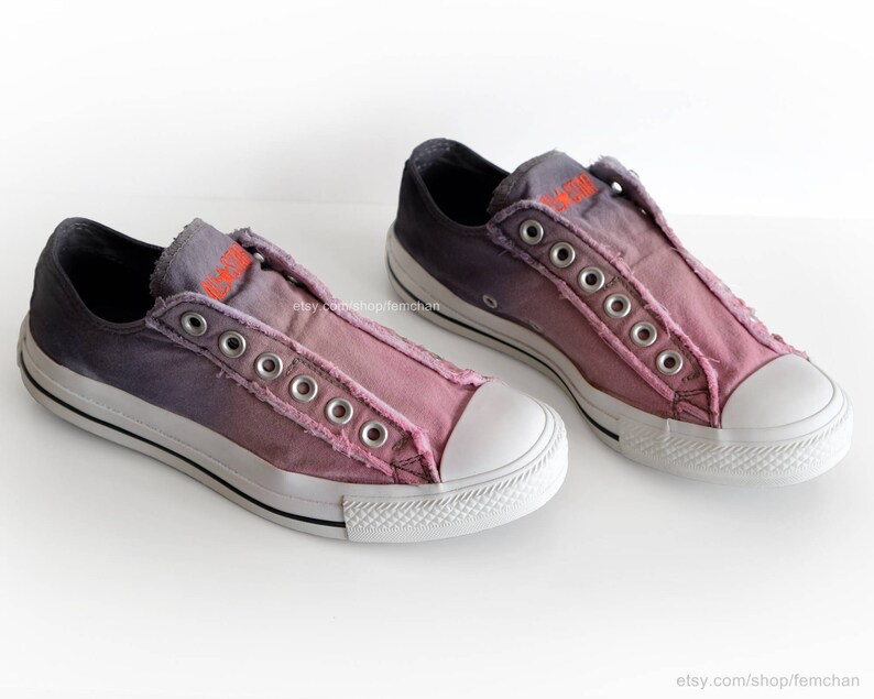 Tintura di tuffo ombré Converse, fiore rosa, blu grigio, slip on scarpe da ginnastica, tie dye, trasformato scarpe vintage, UE 37 (UK 4.5, noi uomini Tintura di tuffo ombré Converse, fiore rosa, blu grigio, slip on scarpe da ginnastica, tie dye, trasformato scarpe vintage, UE 37 (UK 4.5, noi uomini