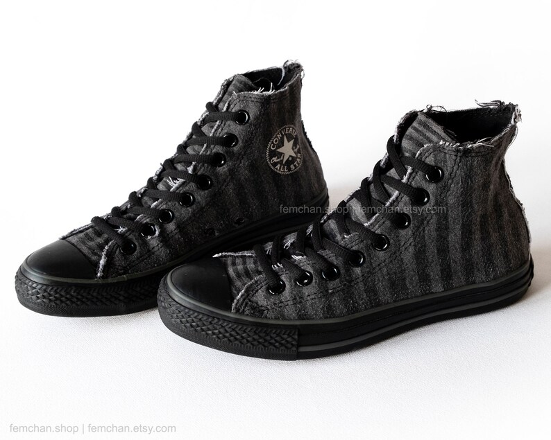 Converse All Stars mit Streifen, schwarz und graue hohe Gipfeln, Streifenmuster Jahrgang Turnschuhe, Größe 39,5 (UK 6,5, uns Wo 8.5, uns Herren 6.5) Converse All Stars mit Streifen, schwarz und graue hohe Gipfeln, Streifenmuster Jahrgang Turnschuhe, Größe 39,5 (UK 6,5, uns Wo 8.5, uns Herren 6.5)